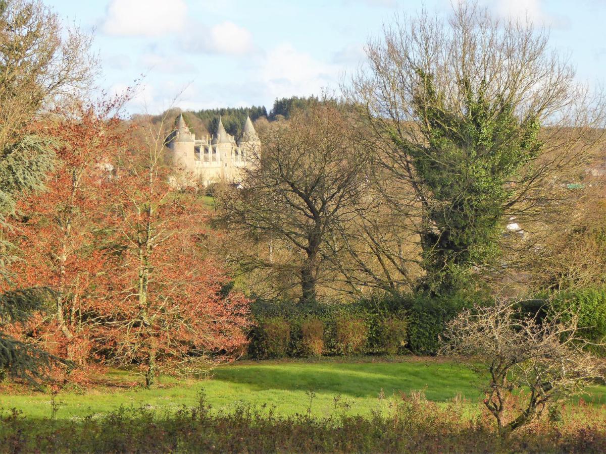 Domaine De La Chesnaie Acomodação com café da manhã Josselin Exterior foto