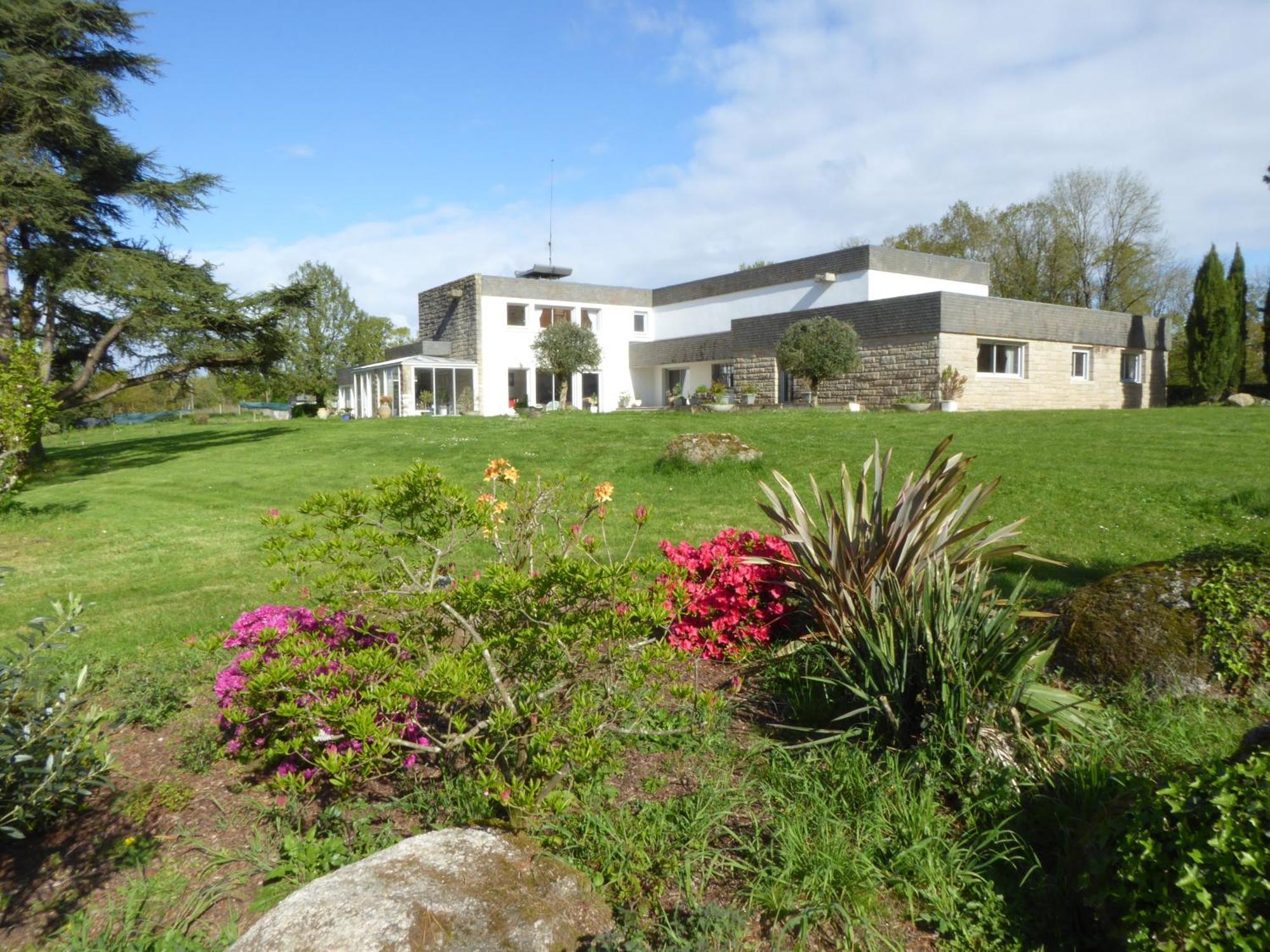 Domaine De La Chesnaie Acomodação com café da manhã Josselin Exterior foto